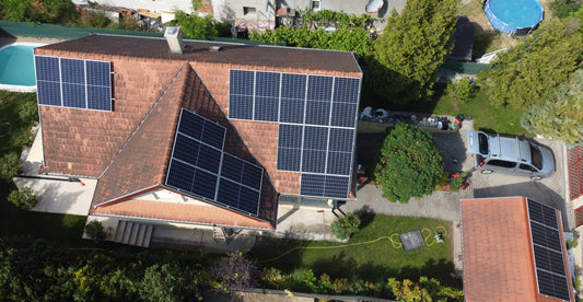 10 Kw Napelem rendszer egy bonyolultabb tetőn